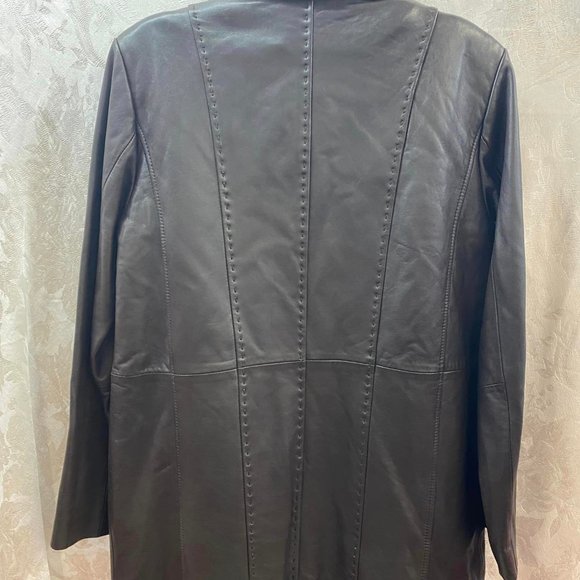 ****PRICE REDUCED*** Size Small  Liz Claiborne Outerwear Zip Up Leather Jacket - Picture 5 of 5
